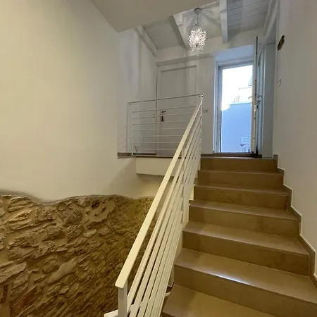 Supriani Luxury