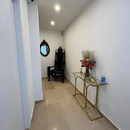 Supriani Luxury לינה וארוחת בוקר